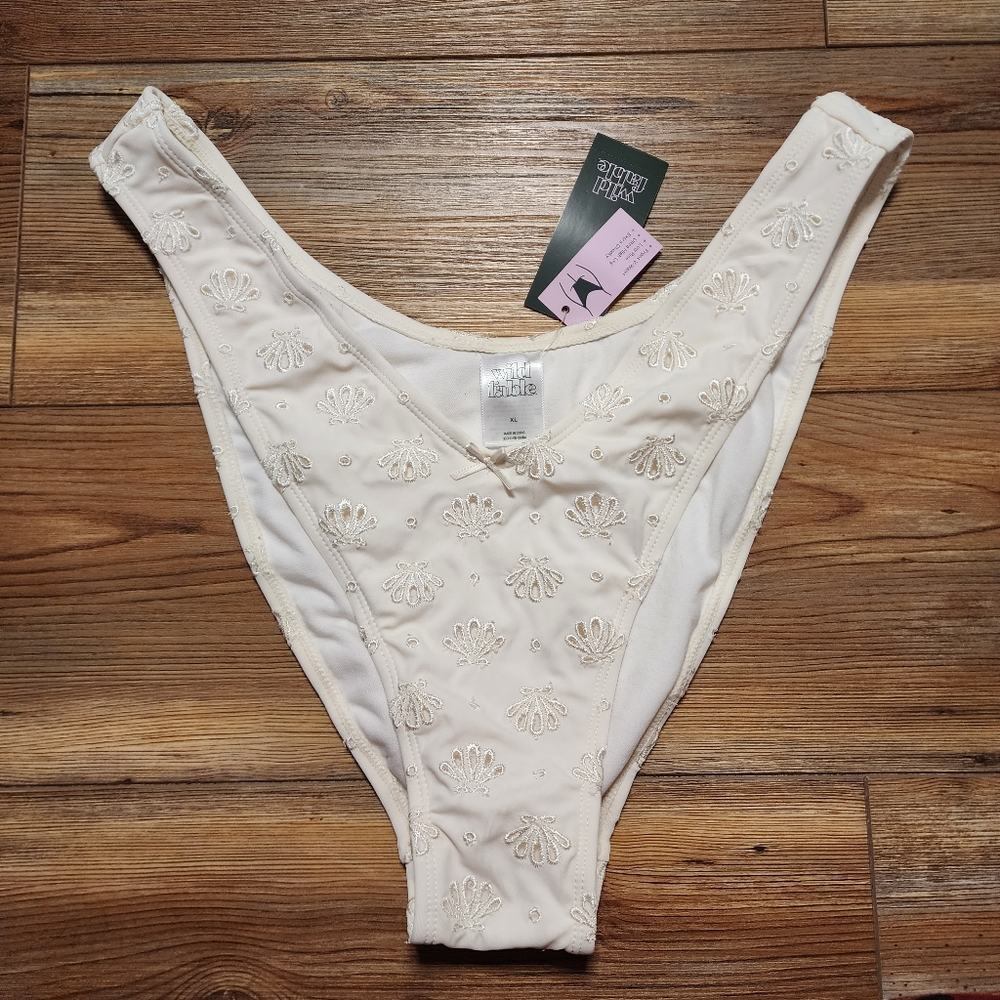 Wild Fable Bikini Bottom Womens XL Ivory V-Front NEW